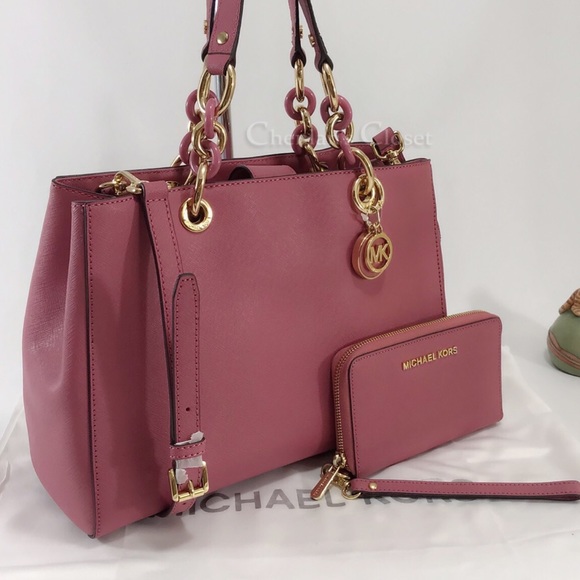 Michael Kors Handbags - Michael Kors Cynthia Medium Set